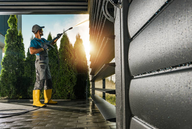 Best Fence Cleaning  in Loudonville, NY