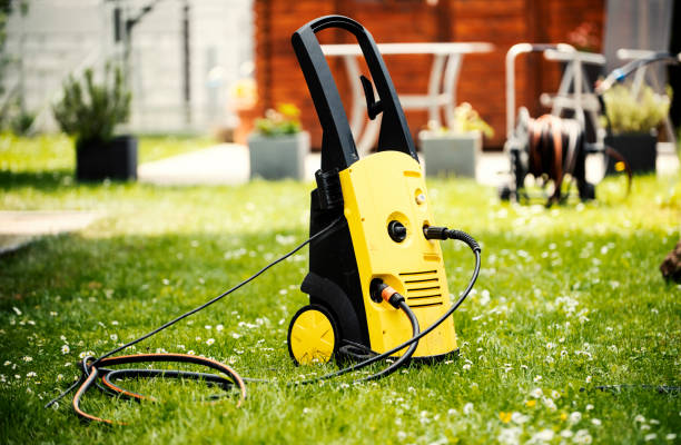 Best Roof Washing  in Loudonville, NY